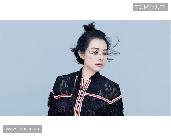 刘璇穿得比明星还大胆，谁想到她私下比你还随性？